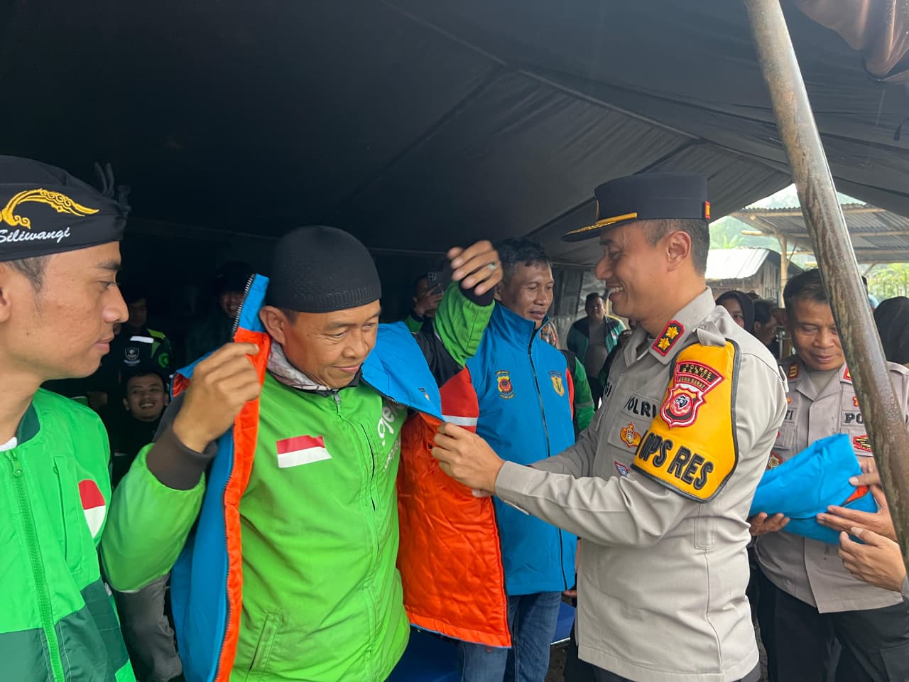 Sinergi Polisi dan Ojol Makin Solid, Kapolres Garut Ngariung Bareng Ojol